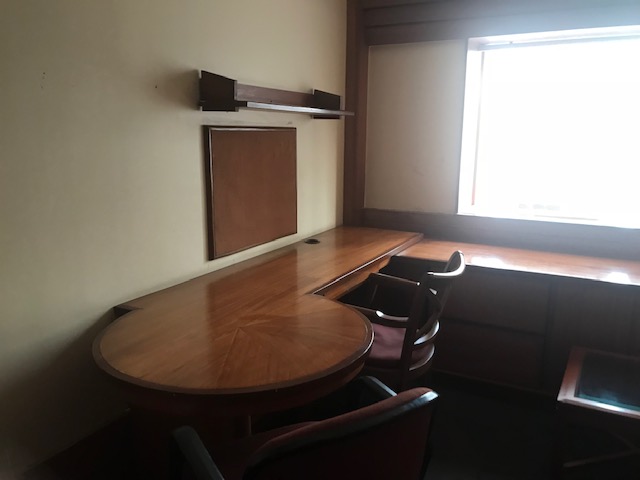 table Office Space available in mumbai