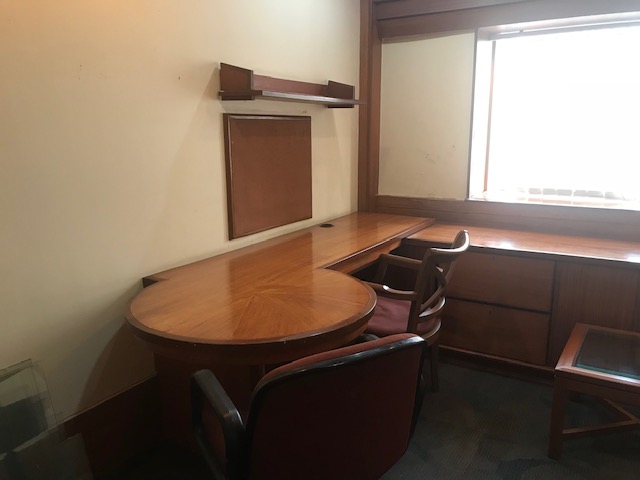 table Office Space available in mumbai