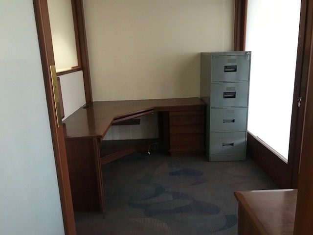 table Office Space available in mumbai