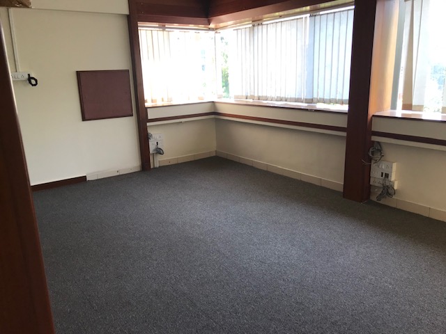 table Office Space available in mumbai