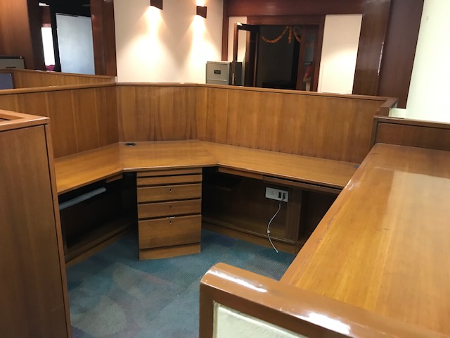 table Office Space available in mumbai