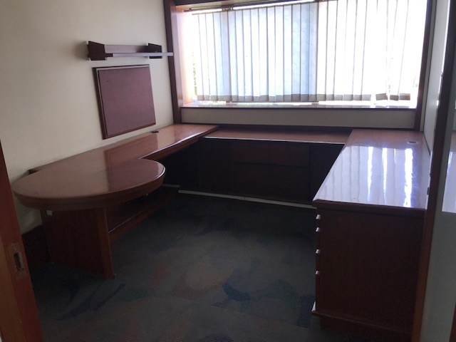 table Office Space available in mumbai