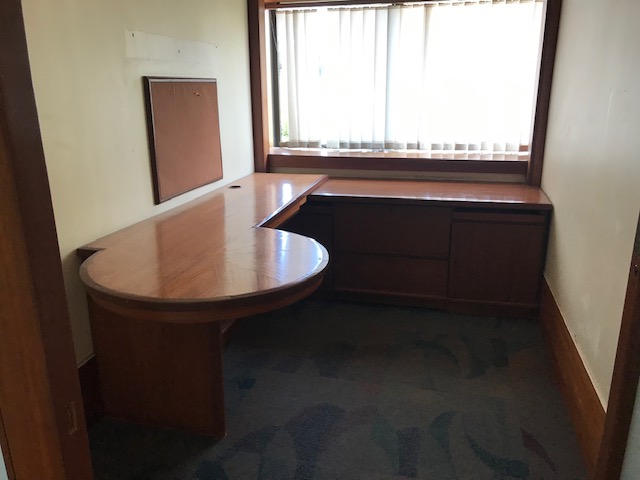 table Office Space available in mumbai