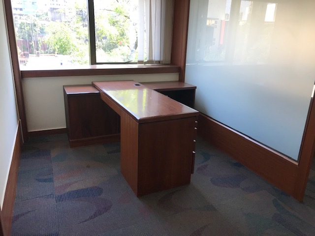 table Office Space available in mumbai