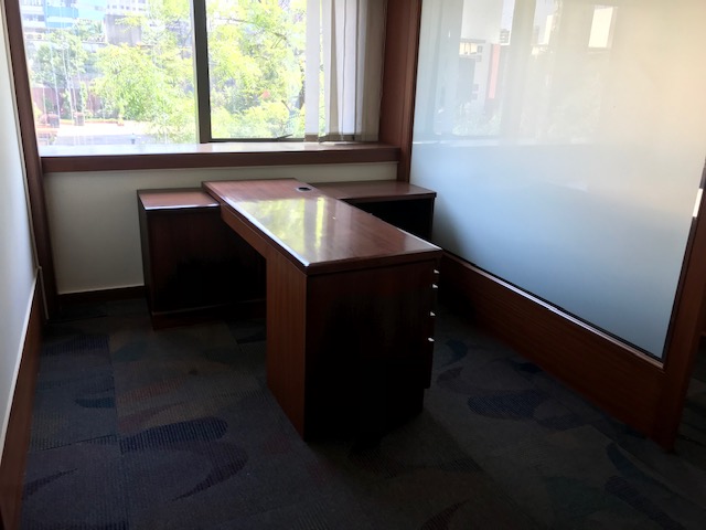 table Office Space available in mumbai