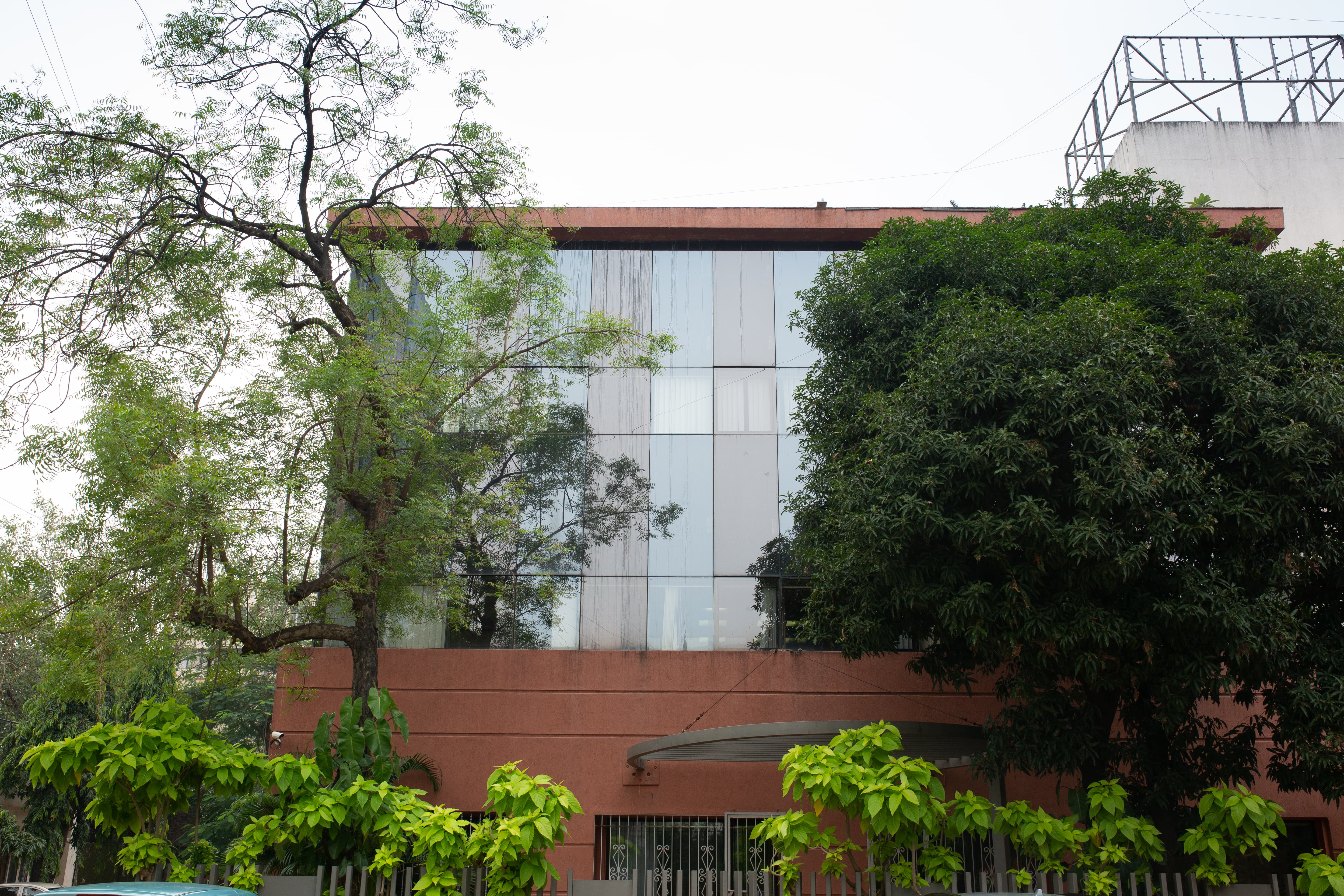 table Office Space available in mumbai
