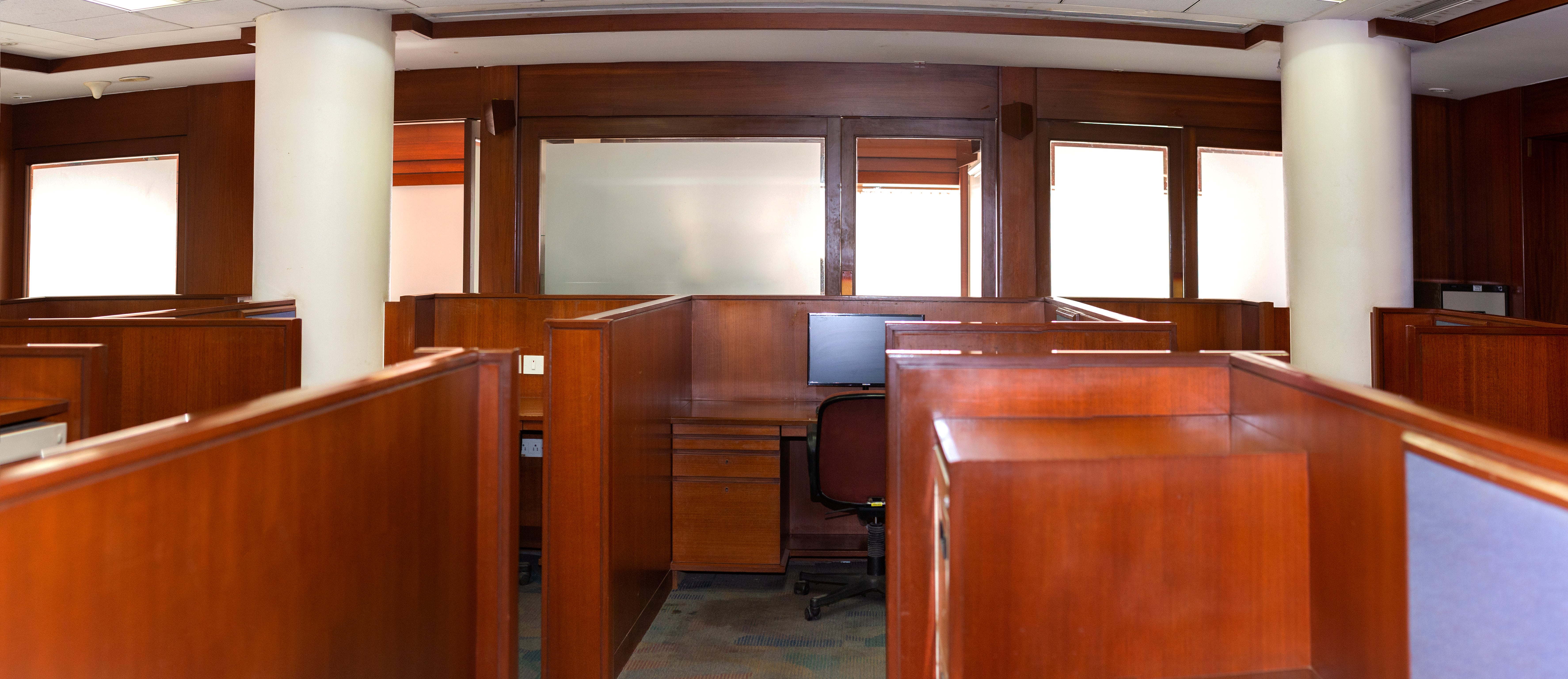 table Office Space available in mumbai