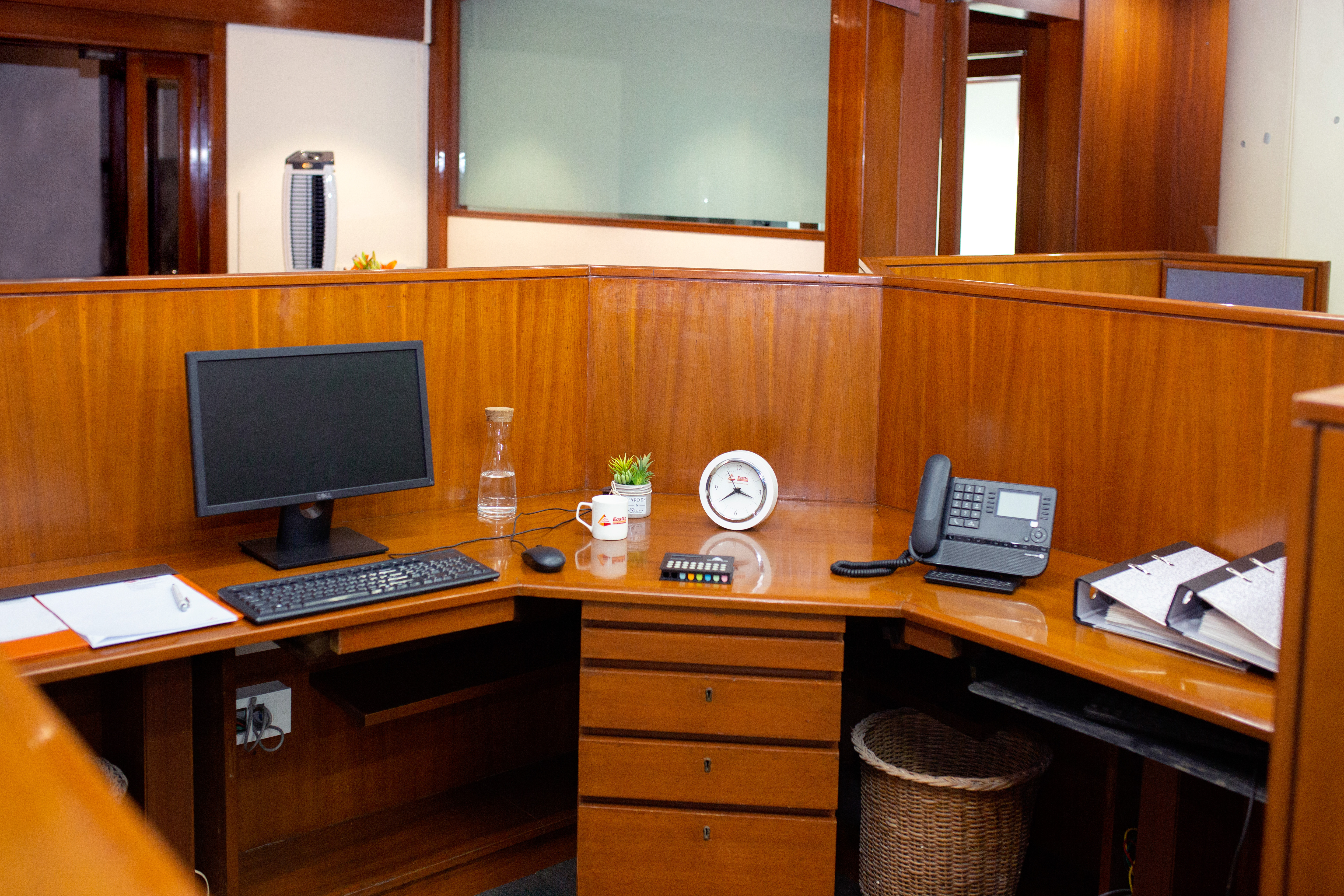 table Office Space available in mumbai
