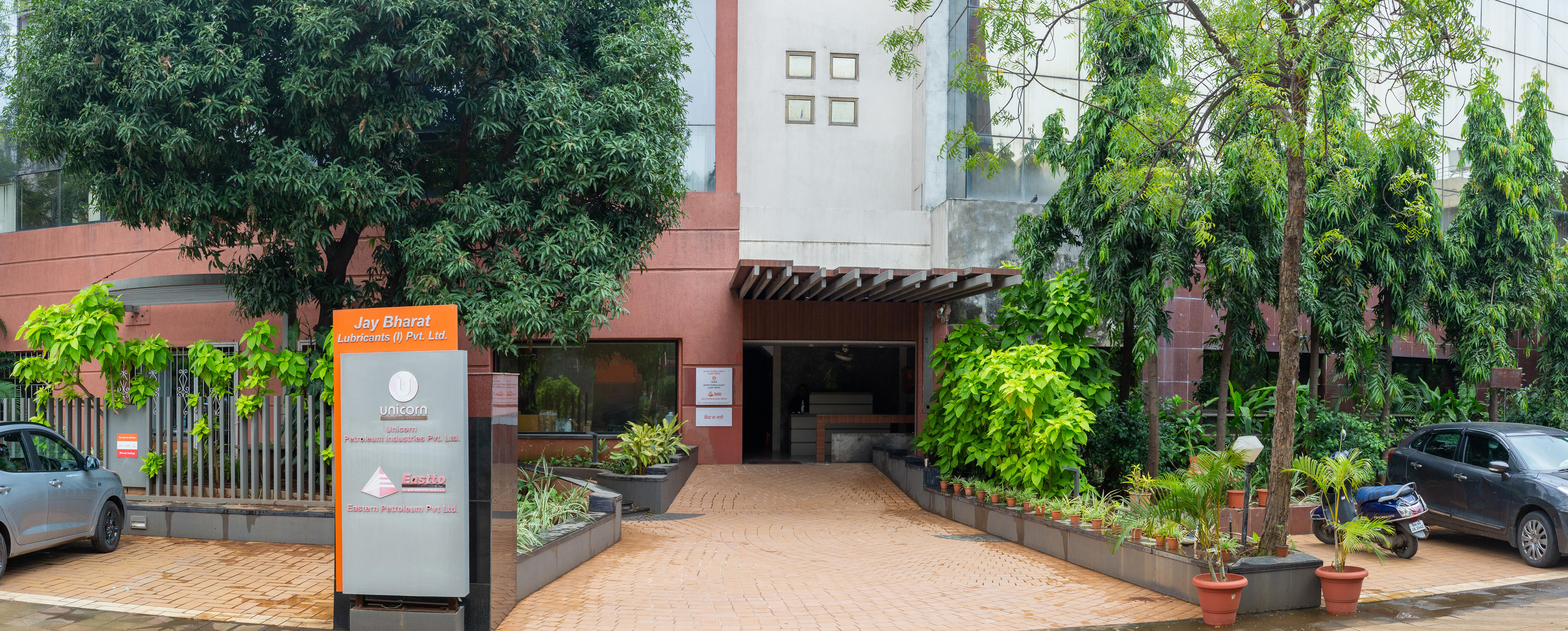 table Office Space available in mumbai