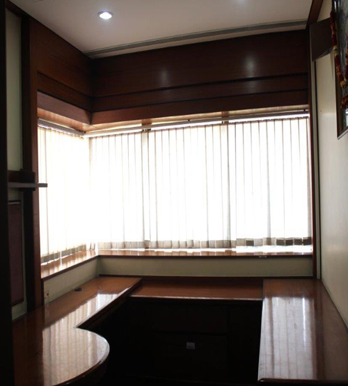 Individual chair Space available on rent in chembur