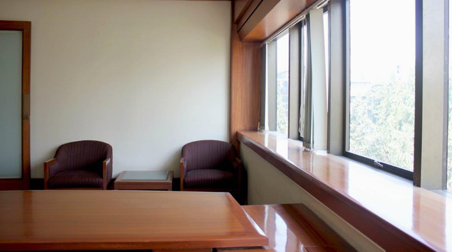 table Office Space available in mumbai