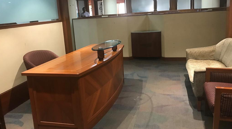 table Office Space available in mumbai
